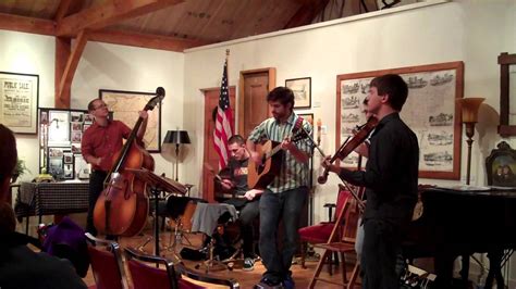 Man of Constant Sorrow - This Appalachian lament weaves a tapestry of melancholy and hope through intricate banjo picking and soulful vocals